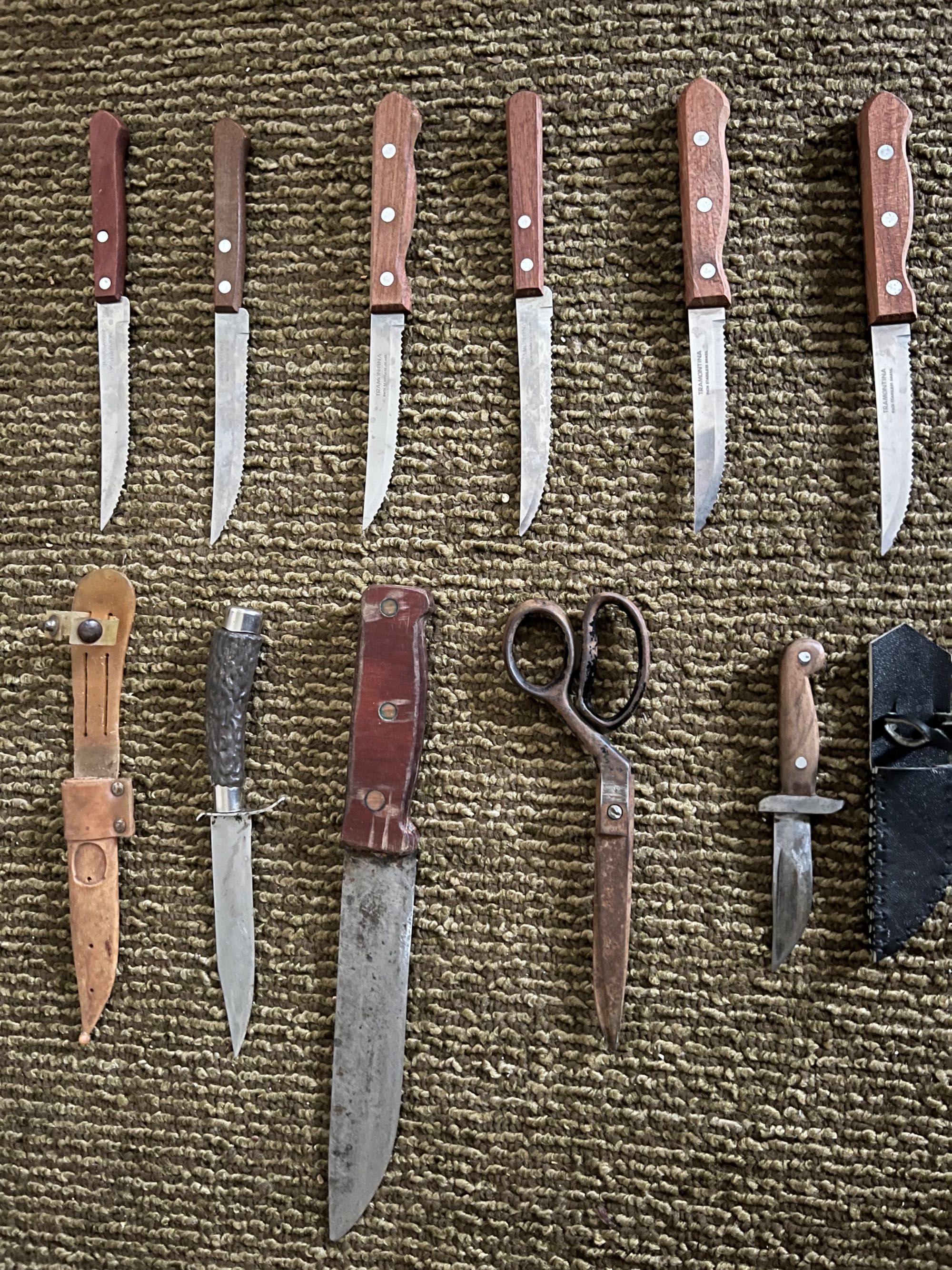 Колекция ковани ножове, и ножчета
