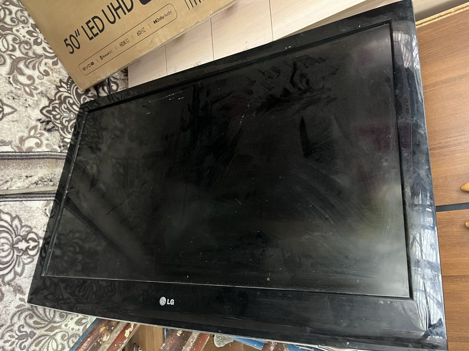 Продам телевизор LG