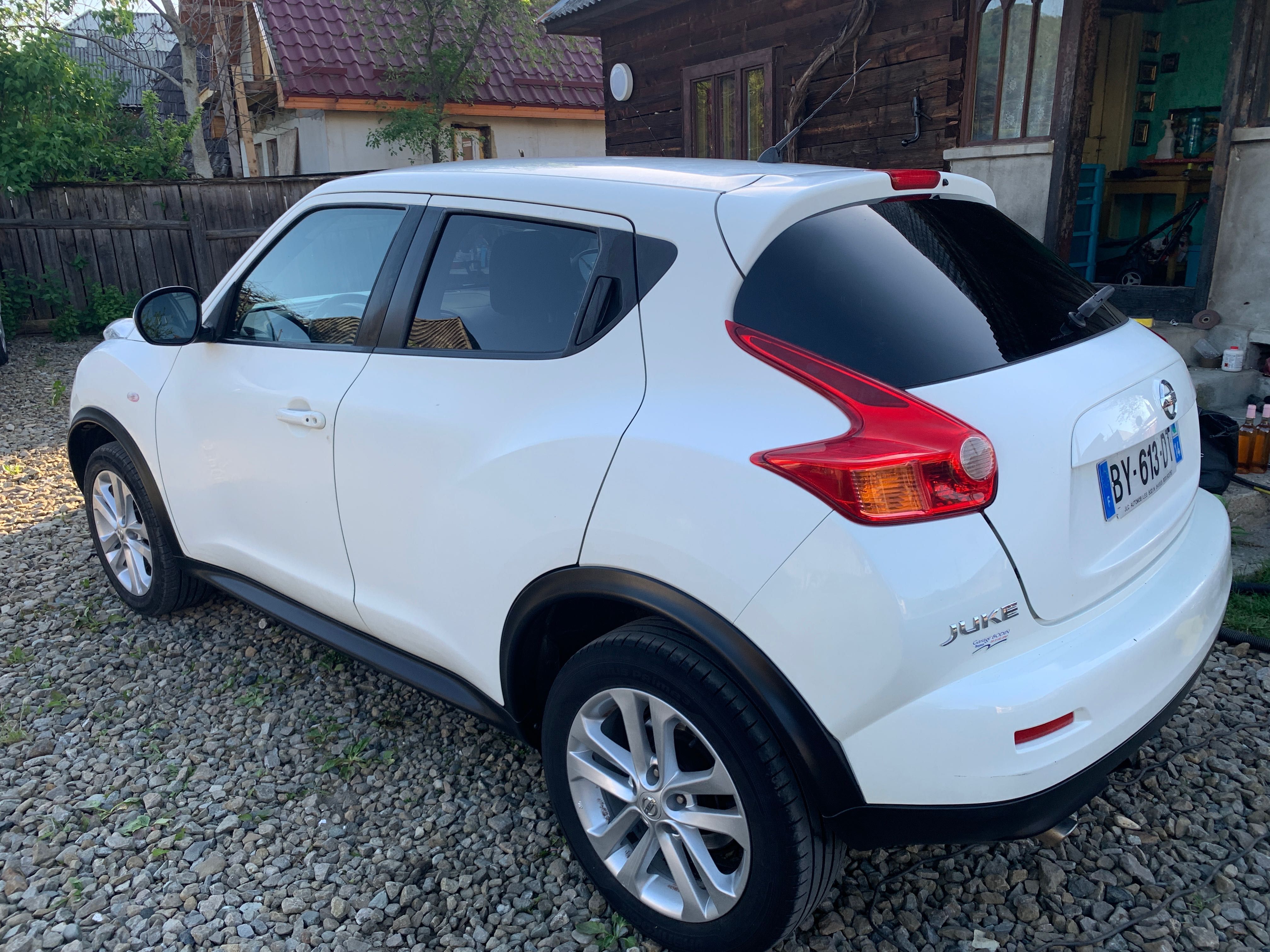 Vind Nissan Juke an 2011