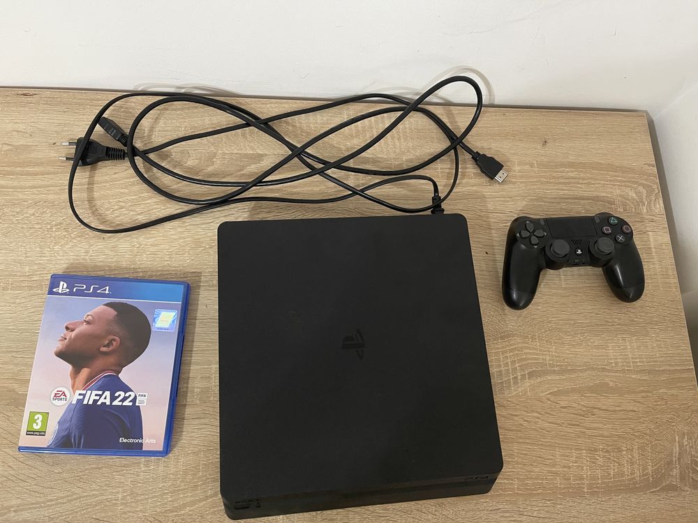 PlayStation 4 slim ( 2 bucati )+ manete noi/sh