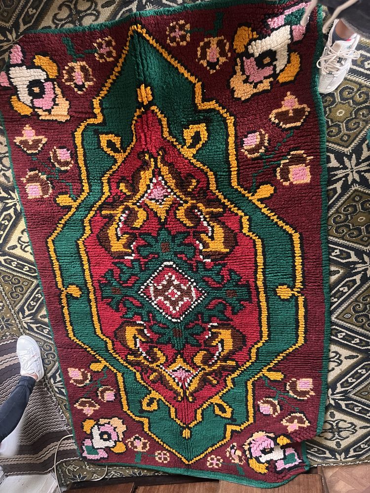 Килими, черги, губери, кувертюри