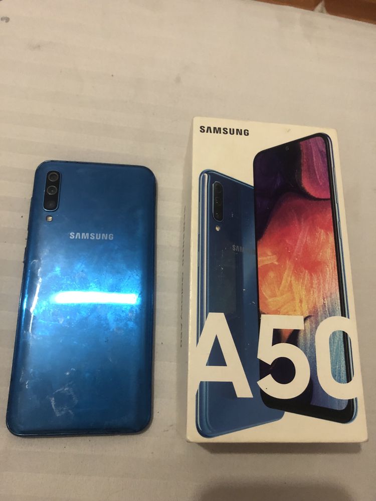 Продам в Samsung A50 64гб есть NFC