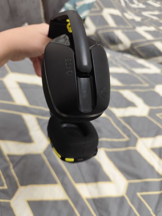 Продам наушники Logitec G435 наушникам 1 месяц чистые