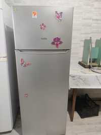 Двухдверный холодильник