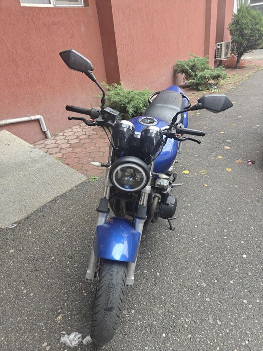 Kawasaki ZR750 - 7500lei Negociabil