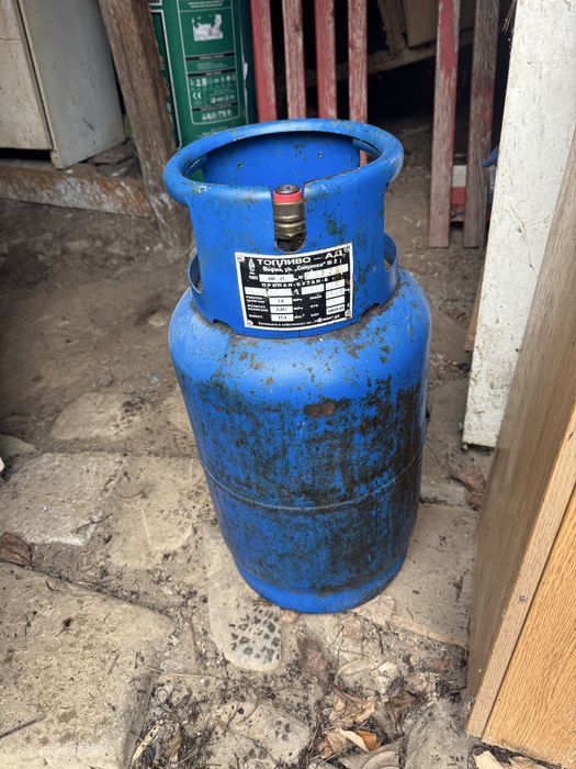 Газова бутилка-голяма