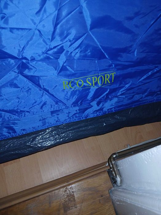 De vanzare cort pentru 2 persoane aproape nou ,stare impecabila.