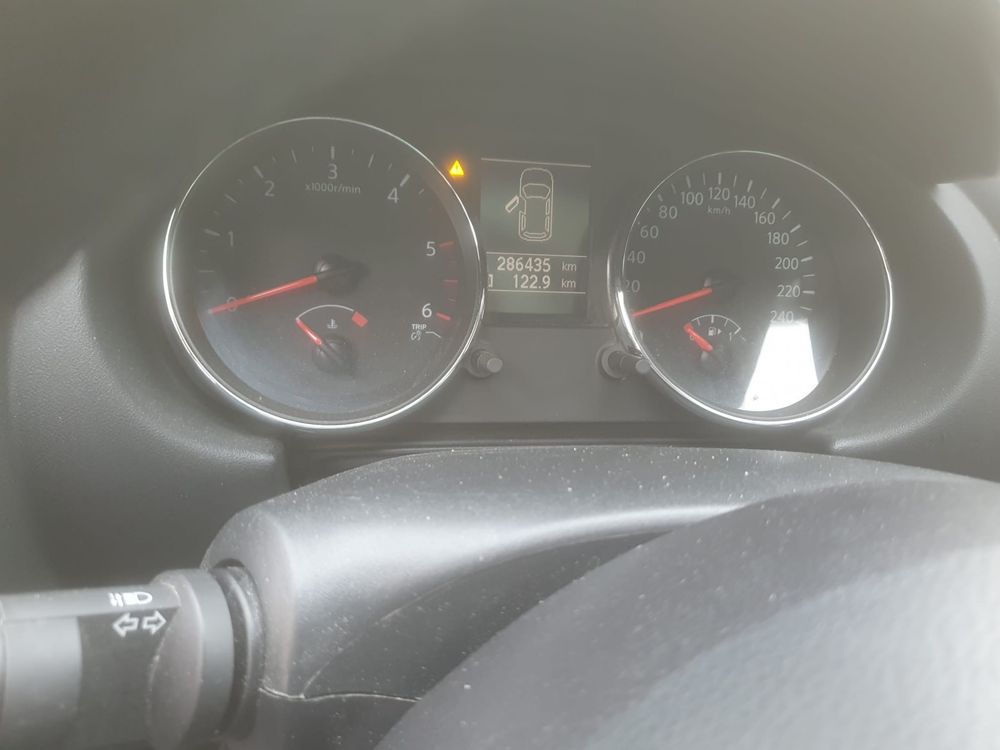 Nissan Qashqai j10 2012
