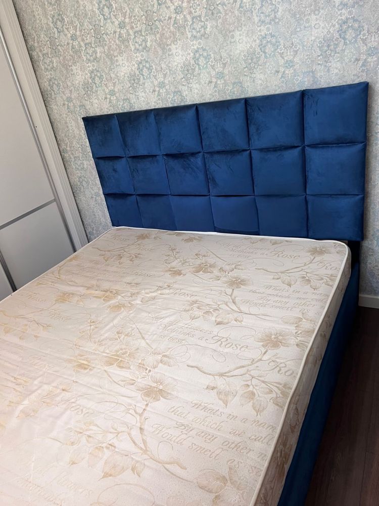 Кровать для спальни