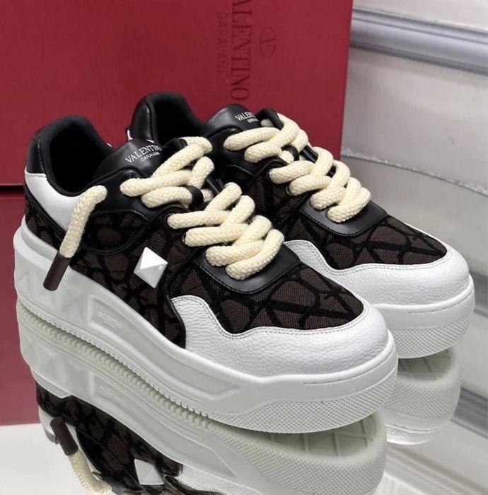 Adidași Valentino de culoare neagră