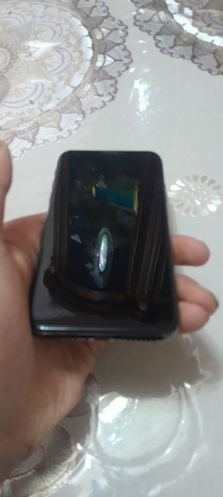 iPhone x Region LLA rangi qora fes ishlidi tur ton yu