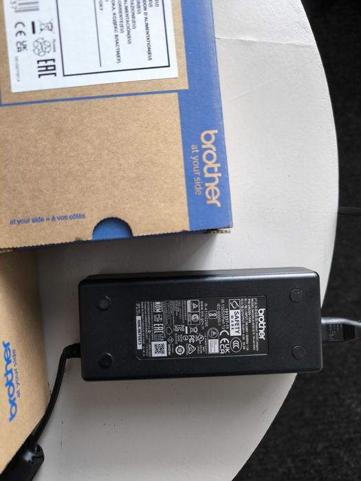 Vând imprimanta termica Brother PJ-822 cu adaptor brother original