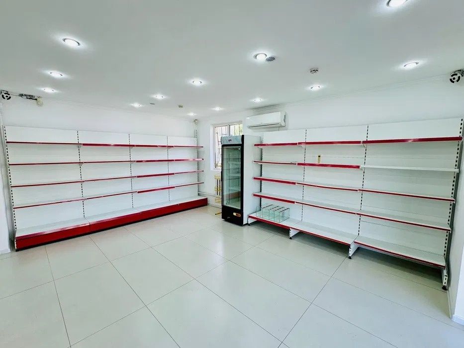 Продуктовый магазин без товара