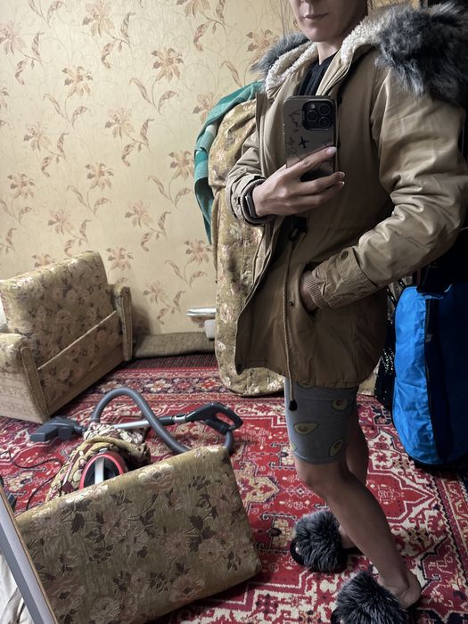 Куртка осенняя бу продам за 80 000 сум