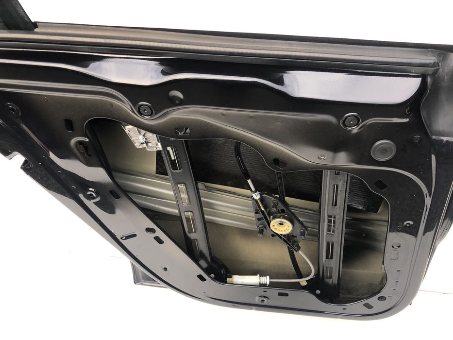Usa st spate vw Passat CC FACELIFT 2012-2015 cod de culoare LC9X