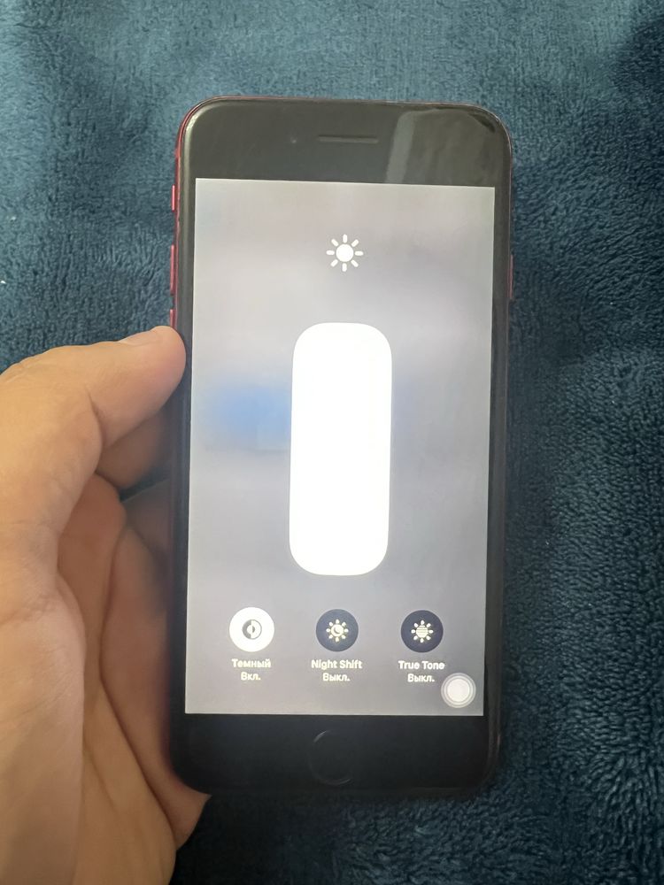 iPhone SE 2020 в хорошем состоянии