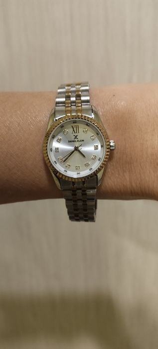 Часы наручные женские