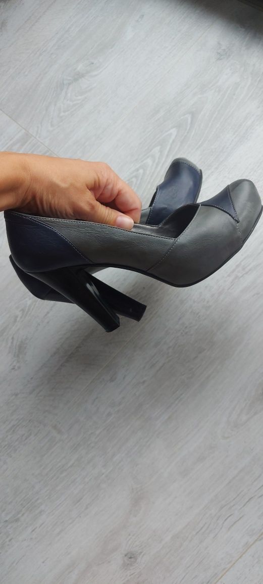 Pantofi piele  mărimea 38