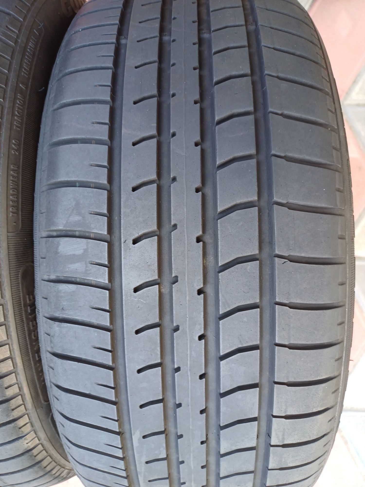 Vand 4 anvelope de vara 205 50 r17 GOODYEAR foarte bune
