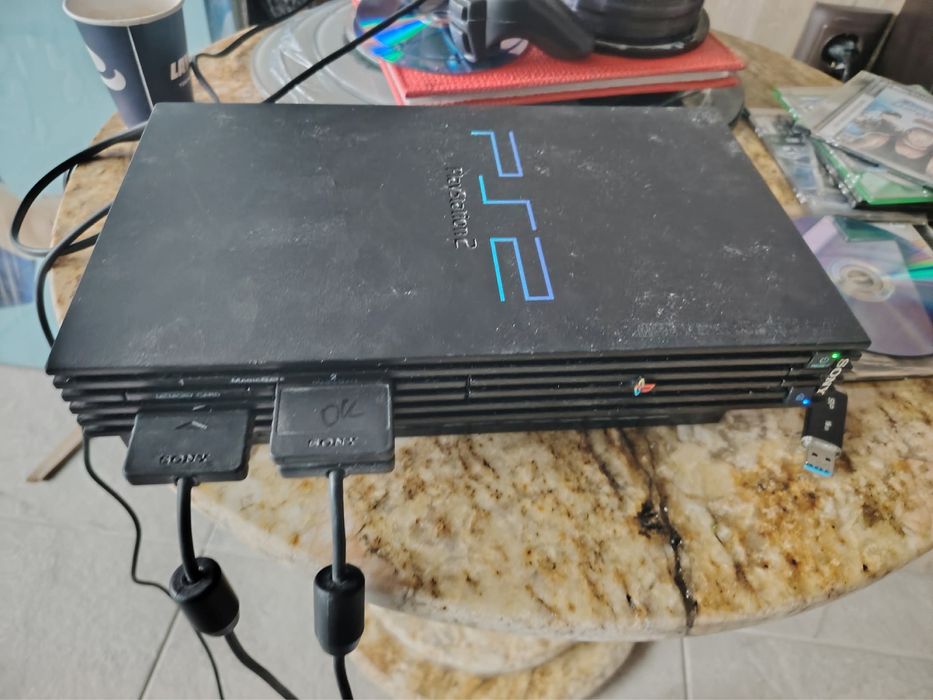 Sony Playstation 2 + втори подарък