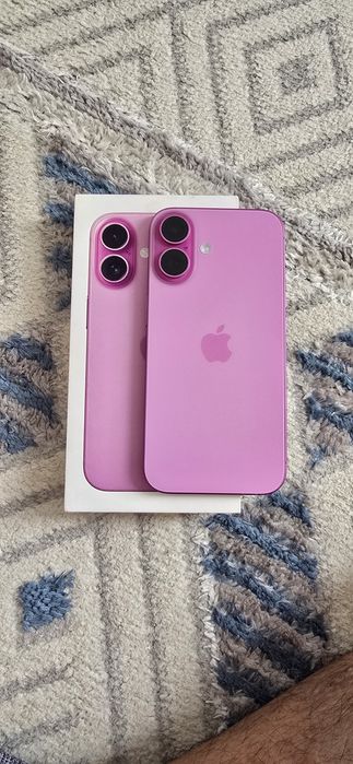 Продам айфон 16 128