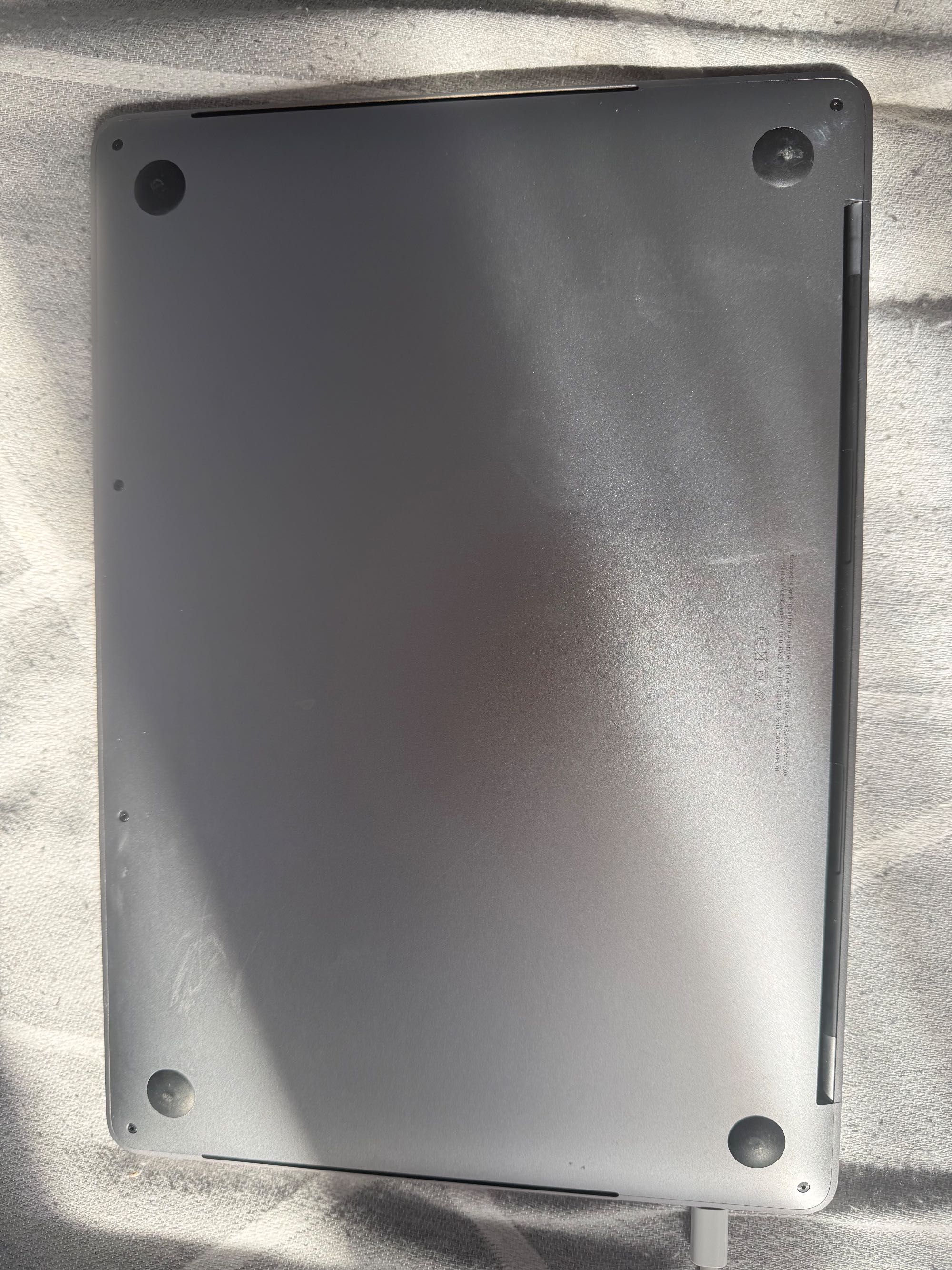MacBook Pro 13” 2020 intel