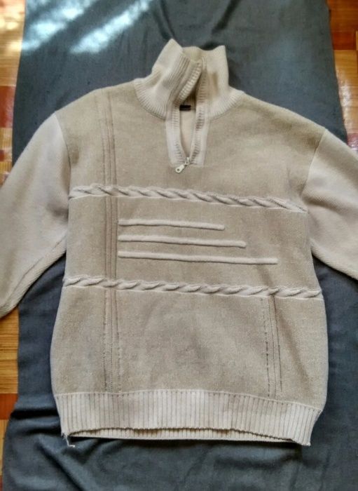 Продается зимняя кофта