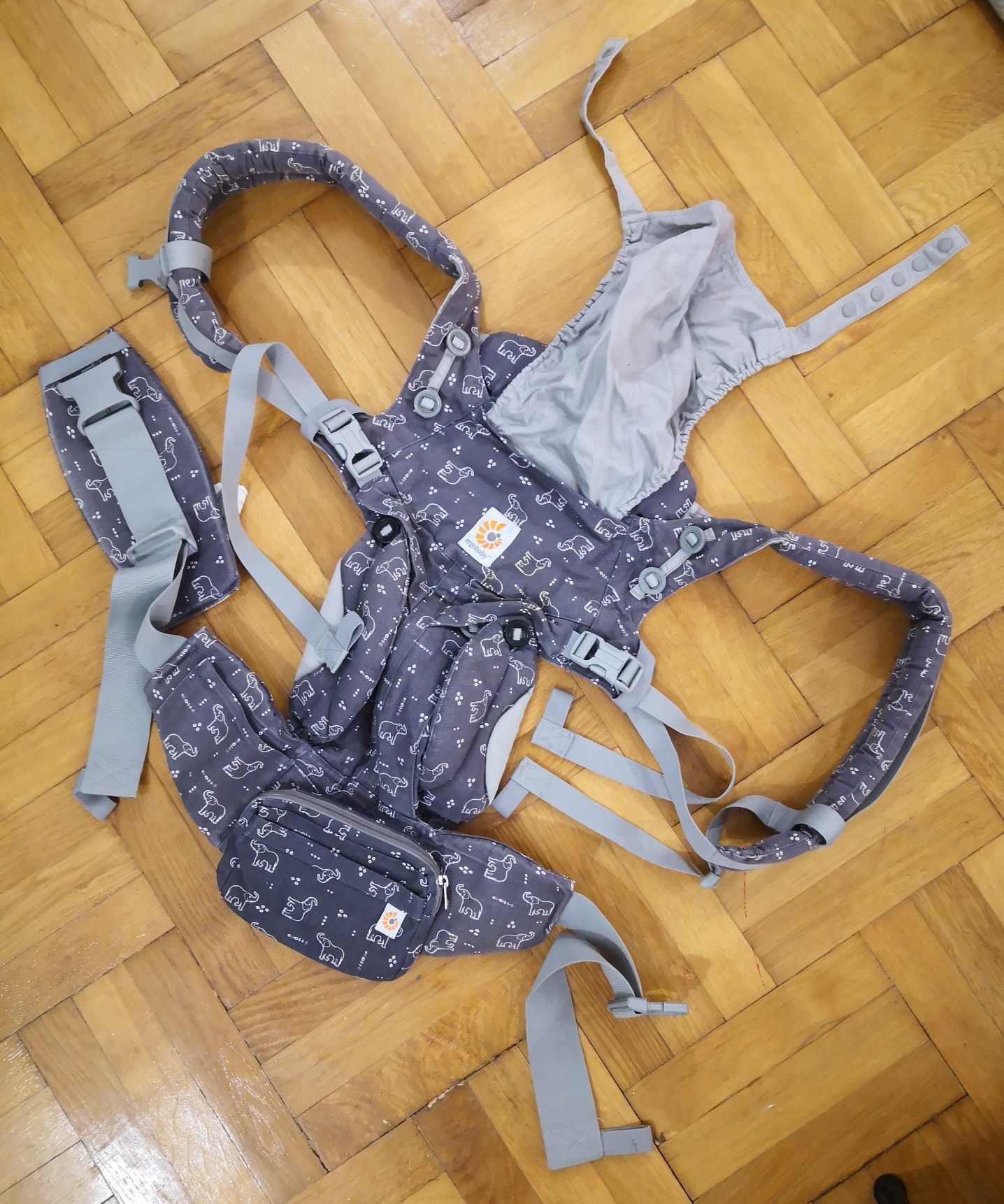 Ergobaby omni 360 gri cu elefanți