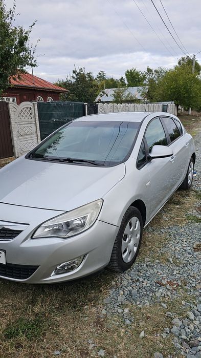 Opel Astra J 2013 1.6benzina+gaz