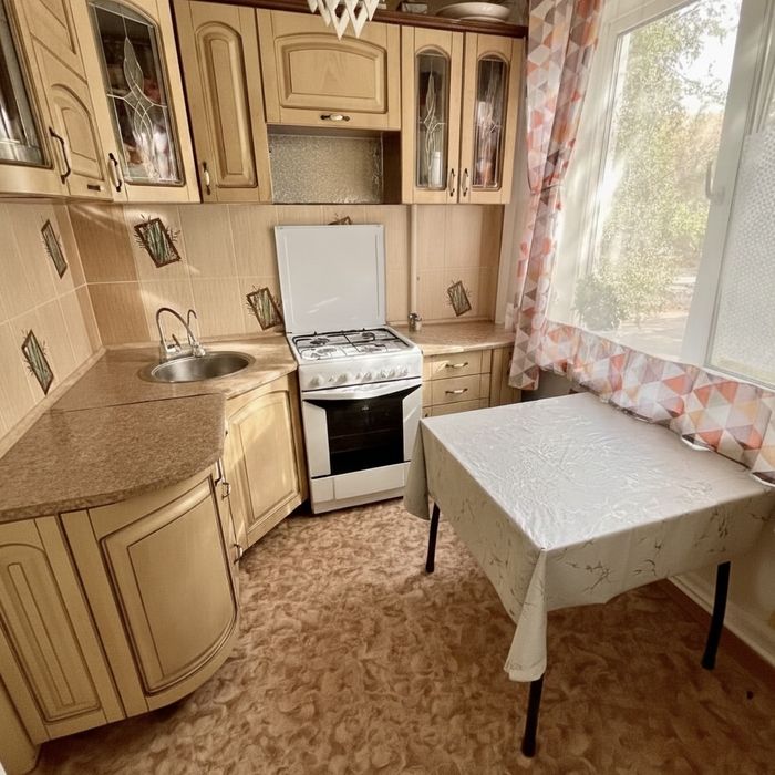 Продается трехкомнатная квартира Рн. 2 база