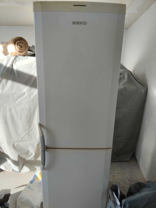 BEKO.Хладилник с долен фризер
