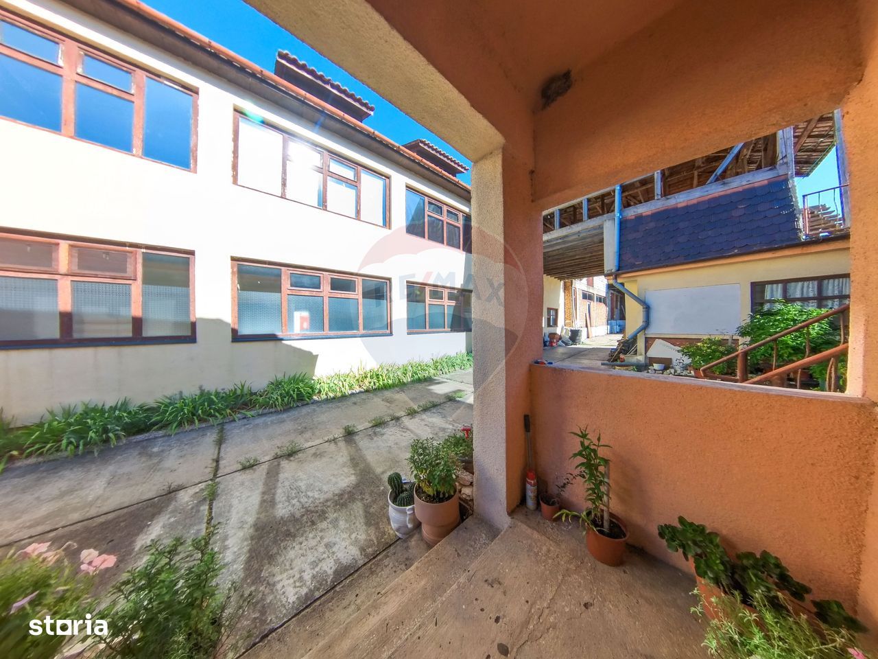 de vanzare spațiu comercial + casa in statiunea Buzias