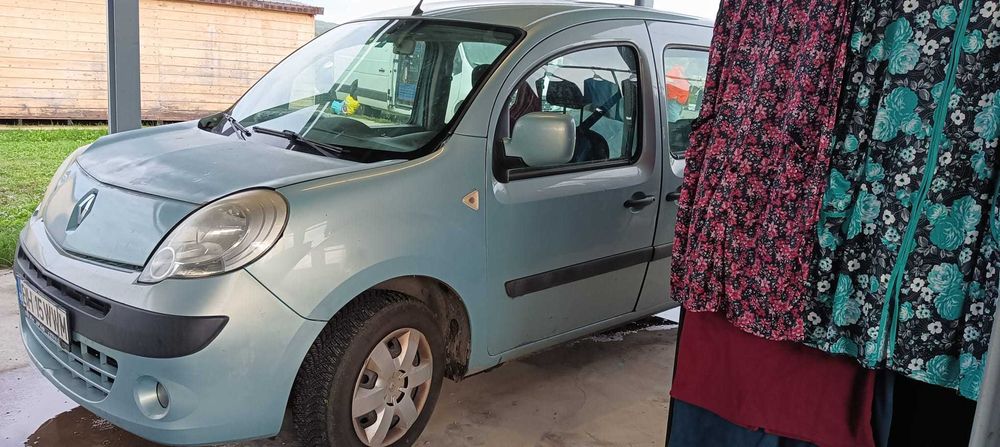 Vând Renault kangoo