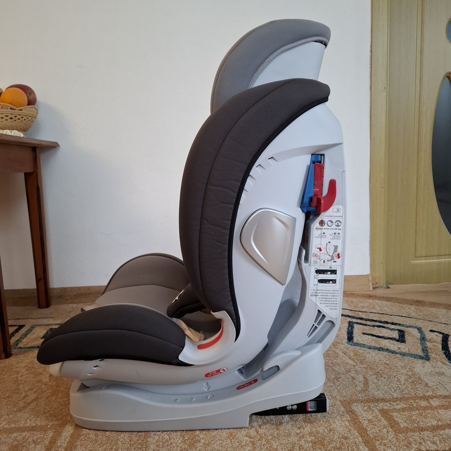 Scaun de masina pentru copii