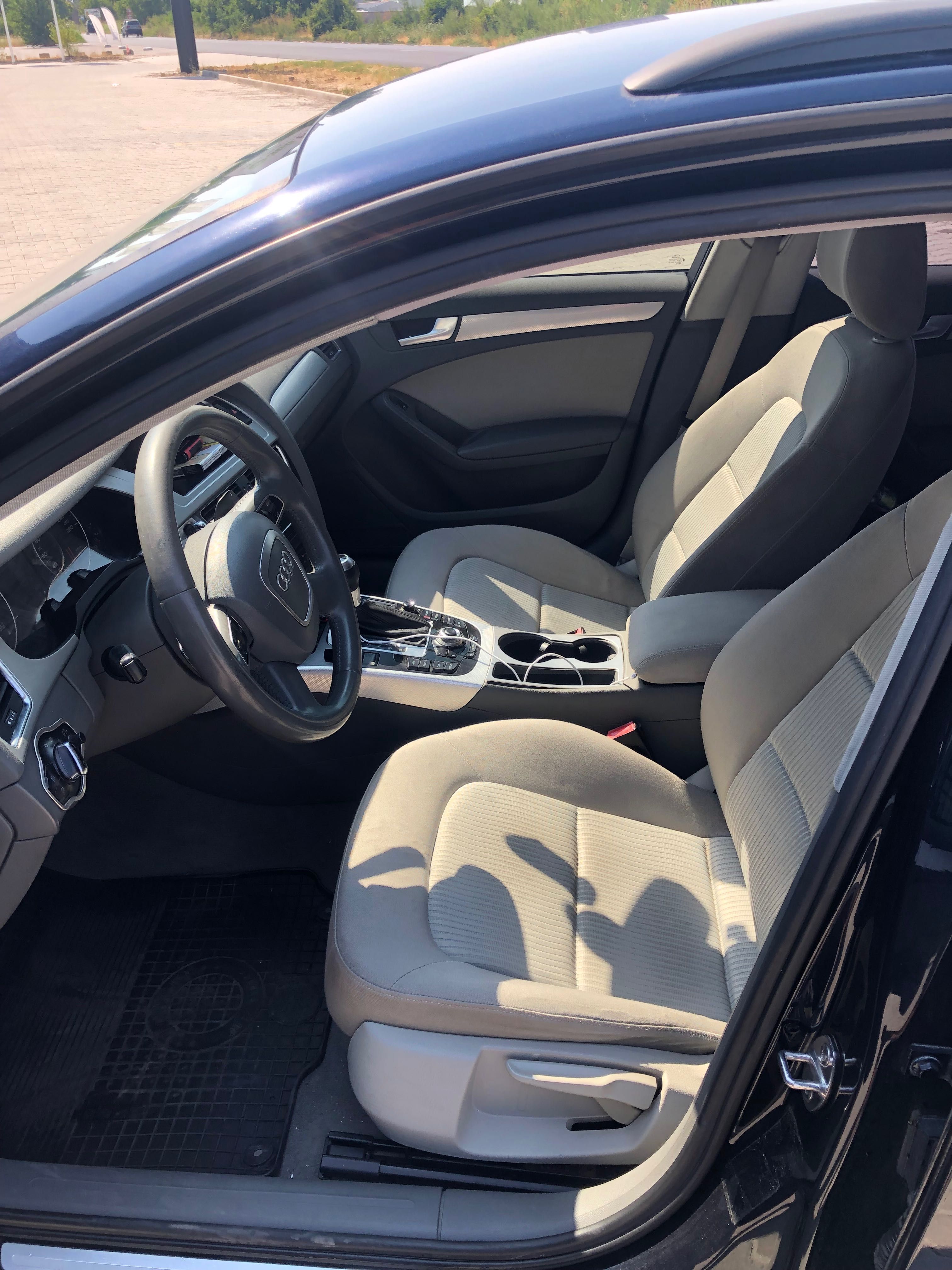 Audi a4 b8 2010г