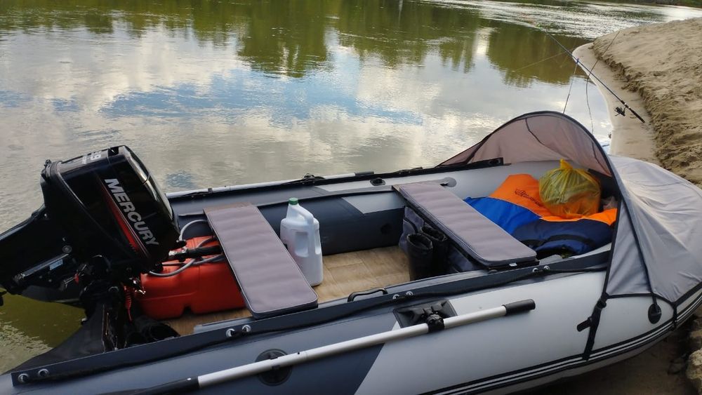 Продам лодку ПВХ с мотором