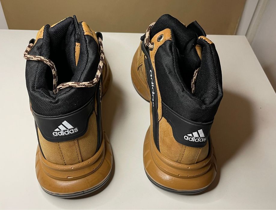 Ghete Adidas noi 40 si 41
