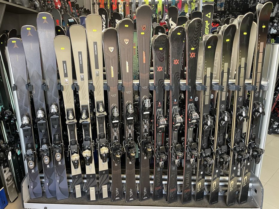 Дамски модели ски от Atomic Rossignol Salomon Fischer Head