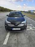 Vînd Toyota c-hr