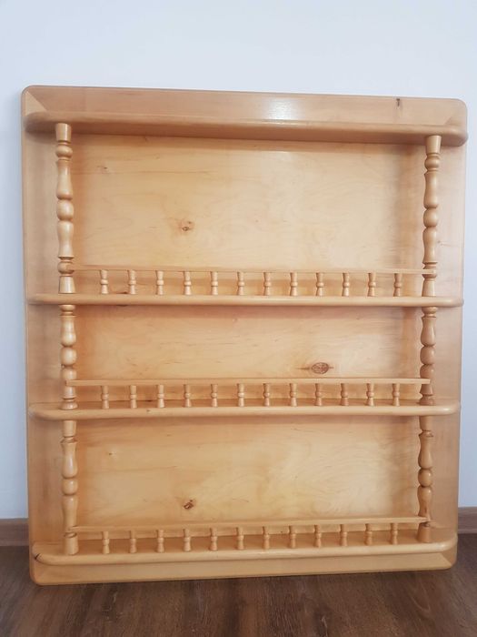 Деревянная полочка для икон