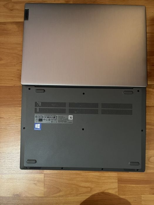 Прадавам Lenovo ideaPad 3 15IML05