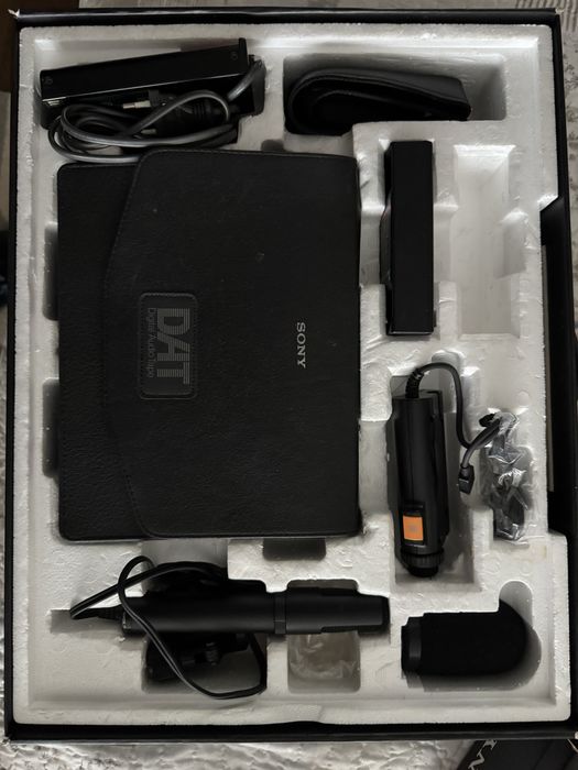 Sony TCD-D10 Digital Audio Tape Recorder