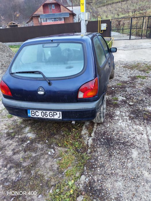 Vând Ford fiesta