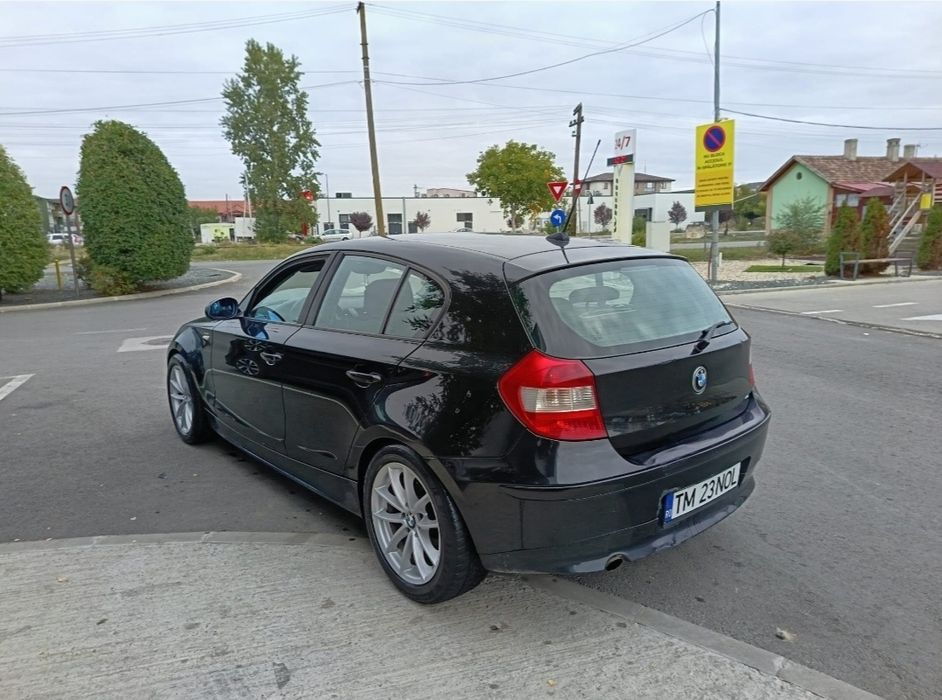 Dezmembrez BMW seria 1 E87
