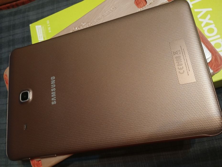 Продам планшет  Samsung Tab E