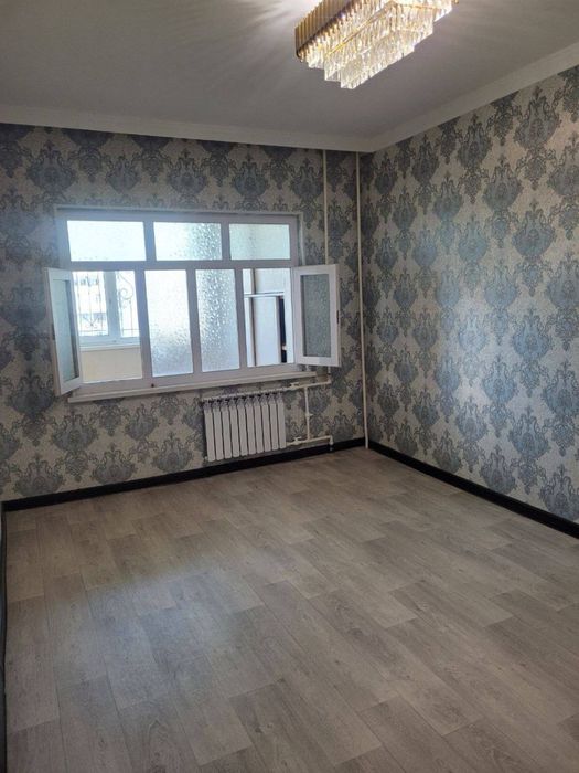 sergeli 8da kvartira sotiladi