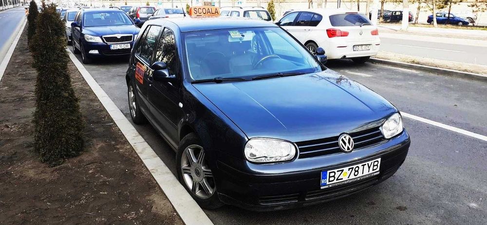Școală de șoferi Buzău instructor auto
