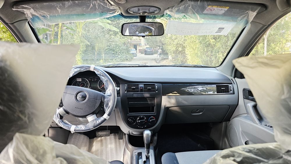 Gentra 3 AT Lyuk va Abs bor. Magnitafon yuq