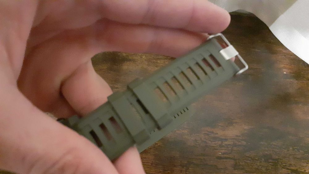 Ceas Smael nou fara eticheta