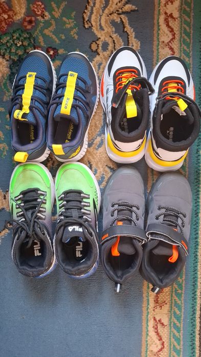 Продам кроссы на мальчика!